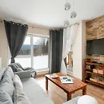 Unique With A Beautiful View And Balcony By Renters *