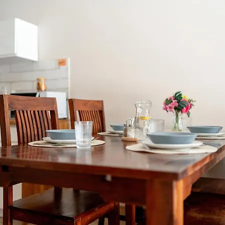 Unique With A Beautiful View And Balcony By Renters Apartamento