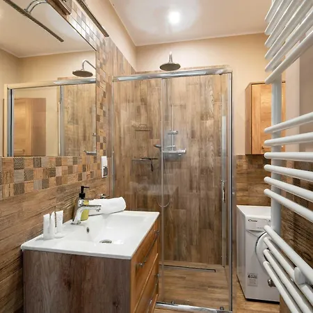 Apartment Unique With A Beautiful View And Balcony By Renters