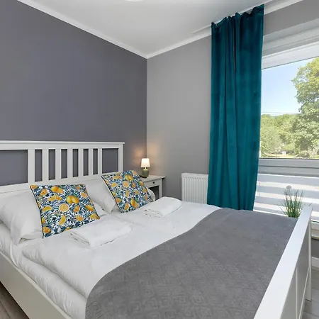 Unique With A Beautiful View And Balcony By Renters Apartament *